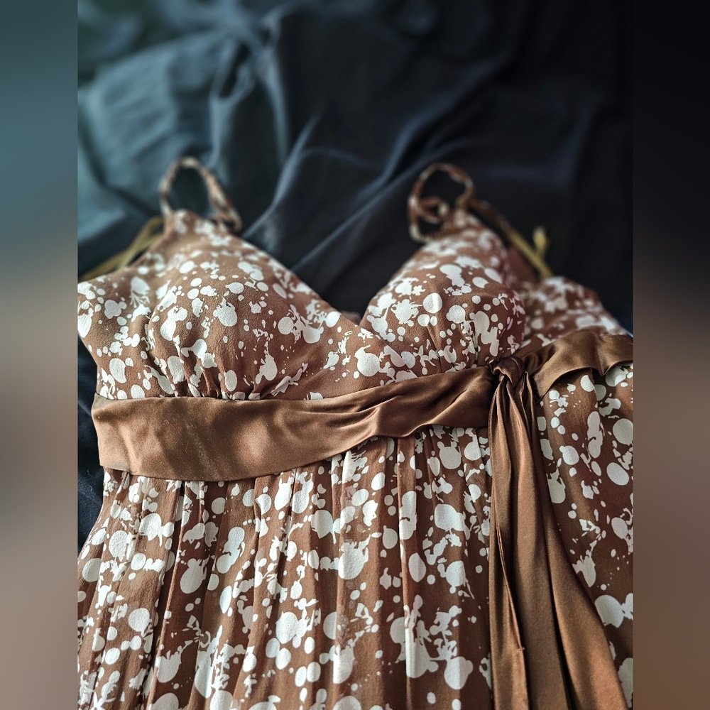 Brown and White Sleeveless Dress